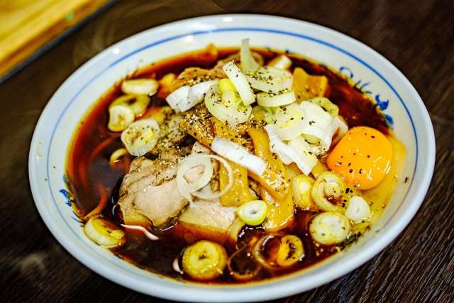 卵を入れたラーメン